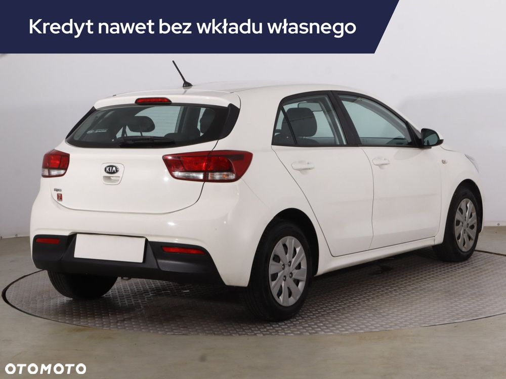 Kia Rio - 7