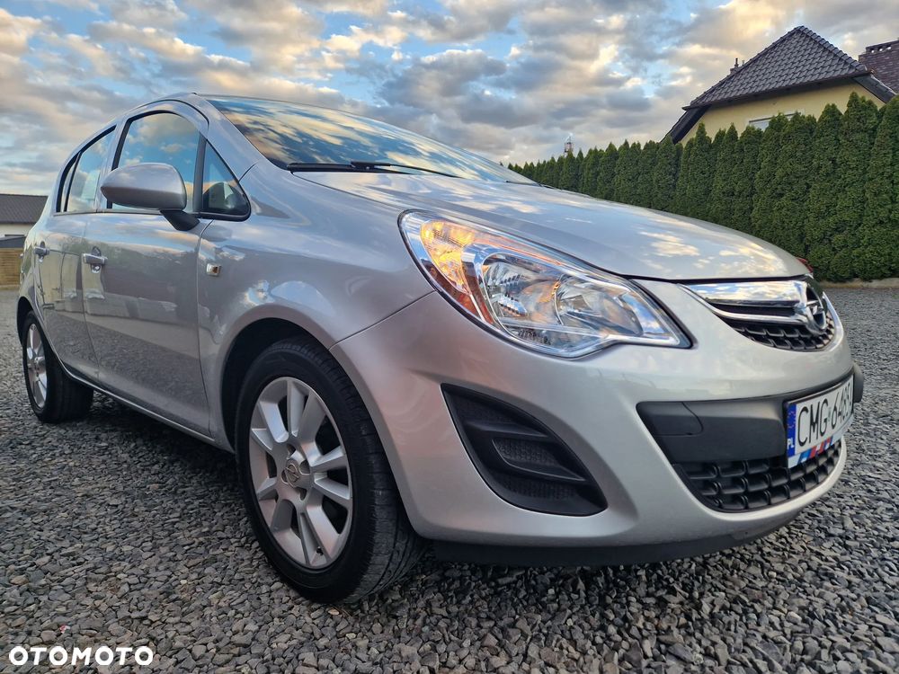 Opel Corsa 1.2 16V Essentia S&S - 7