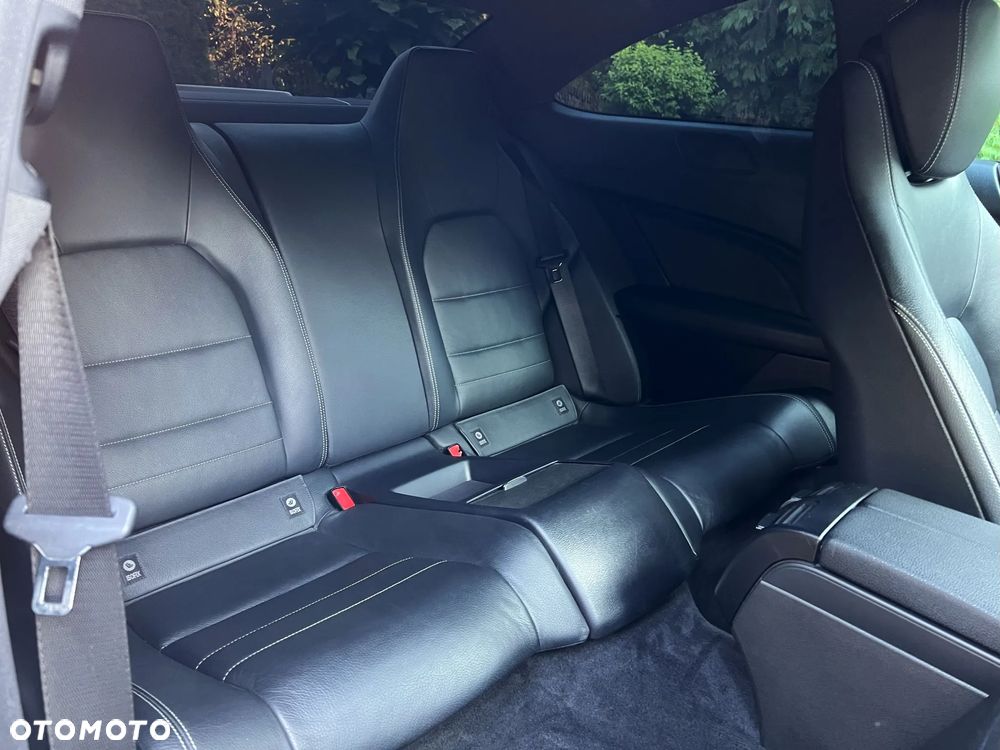 Mercedes-Benz Klasa C 180 Coupe BlueEFFICIENCY 7G-TRONIC - 4