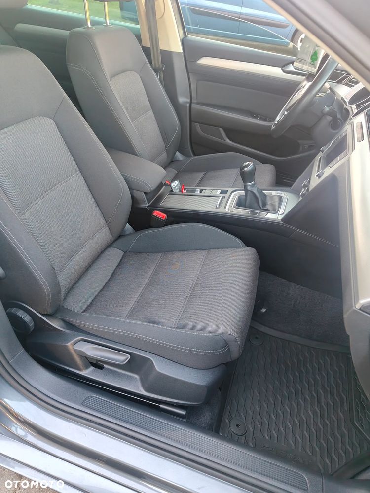 Volkswagen Passat 2.0 TDI (BlueMotion Technology) Comfortline - 10