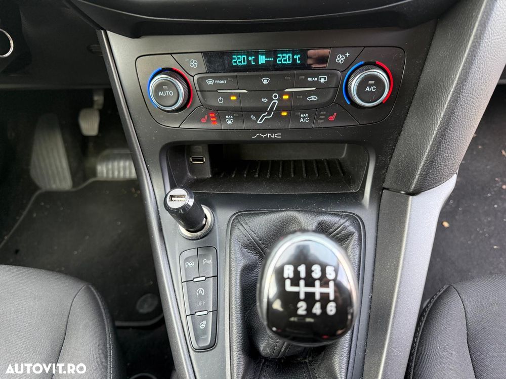 Ford Focus 1.5 TDCi Trend - 9