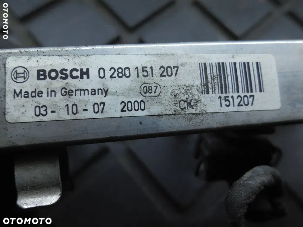 LISTWA WTRYSKOWA WTRYSKIWACZE OPEL AGILA CORSA 0280158501 0280151207 BOSCH - 3