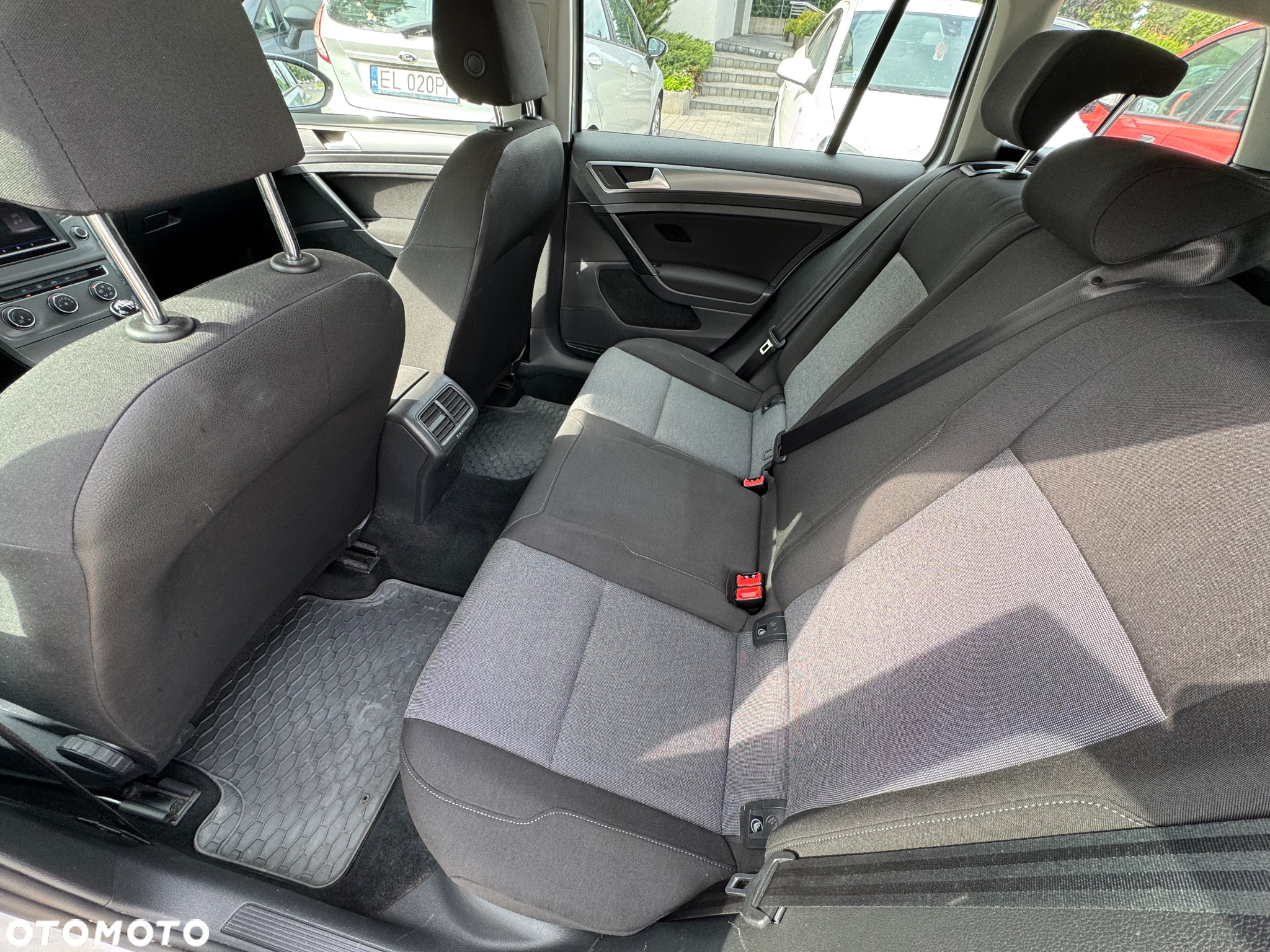Volkswagen Golf VII 1.6 TDI BMT Comfortline - 10
