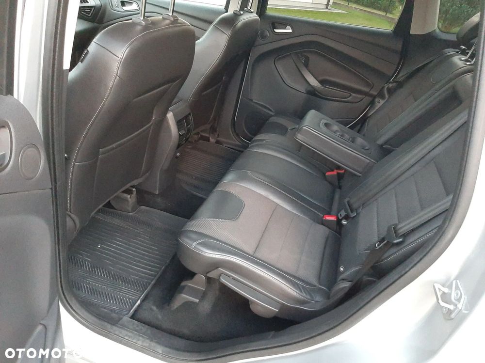 Ford Kuga - 10
