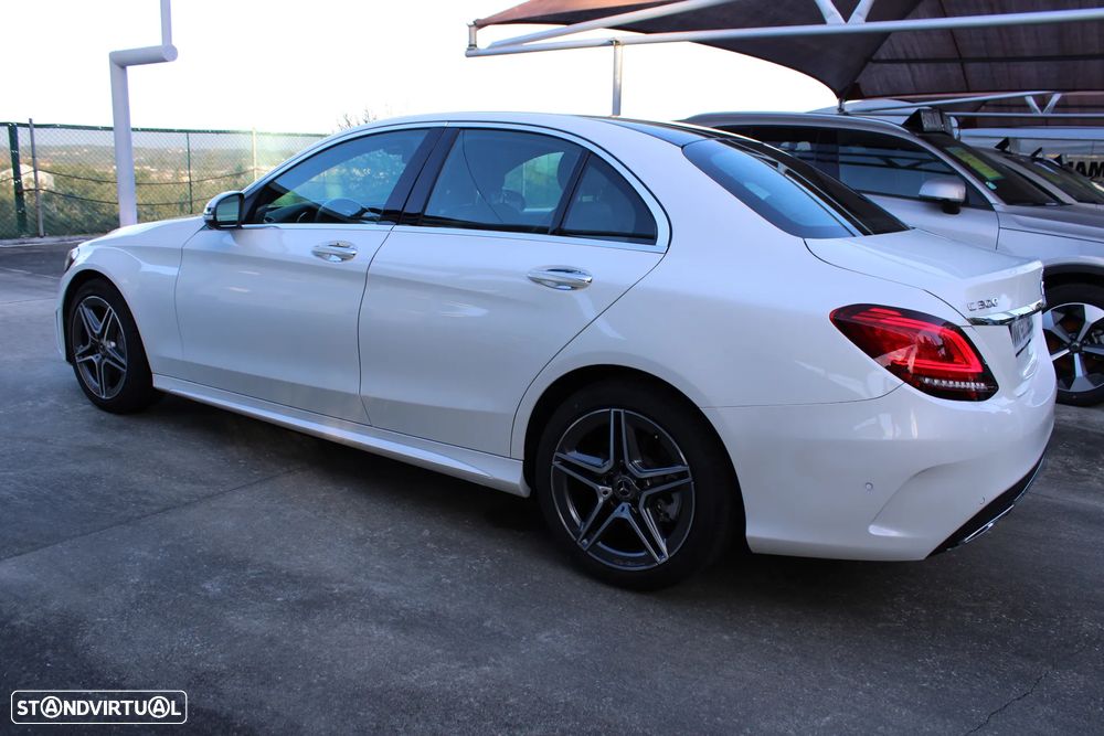 Mercedes-Benz C 300 4Matic 9G-TRONIC AMG Line Advanced - 9