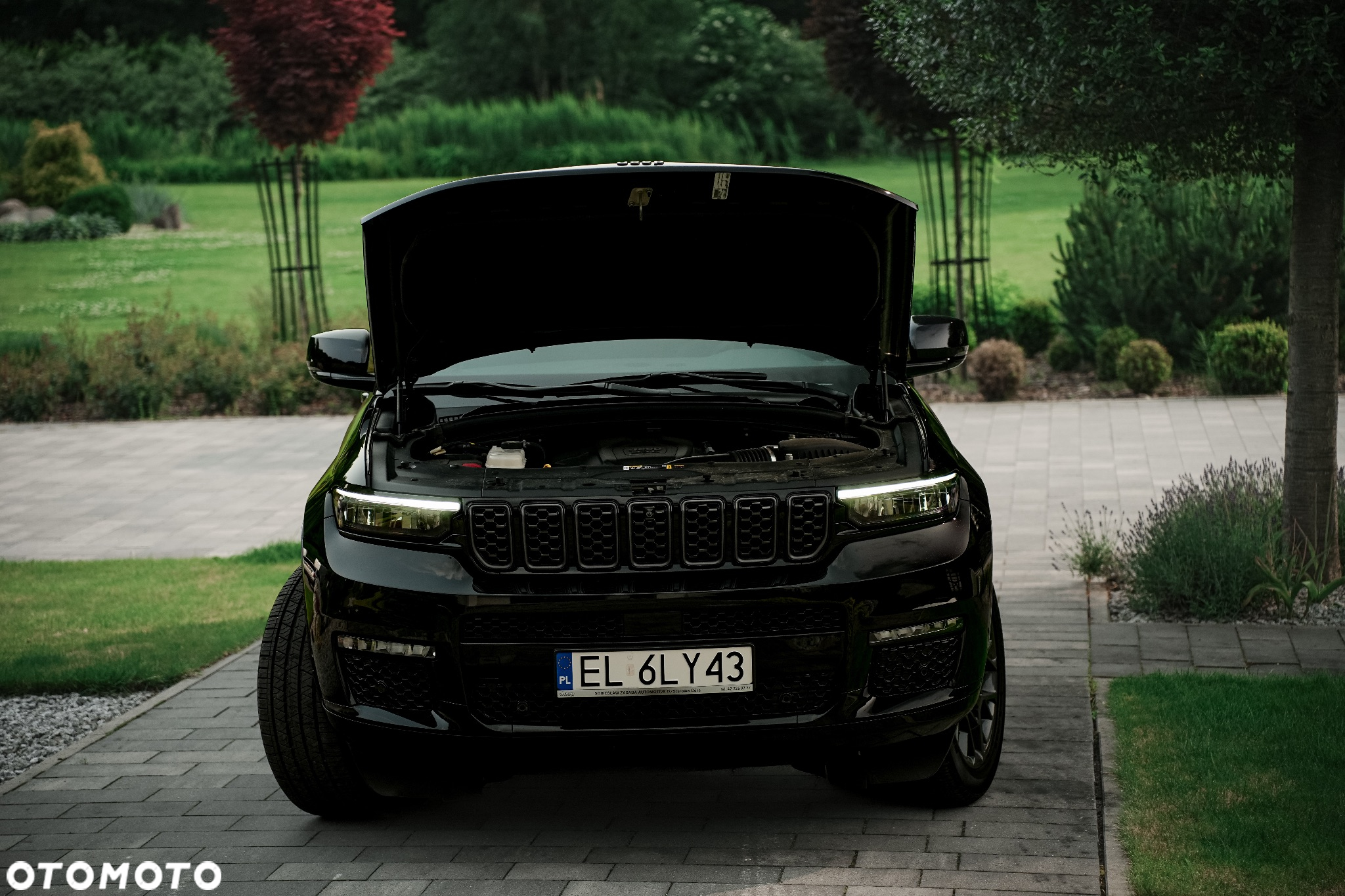 Jeep Grand Cherokee - 18