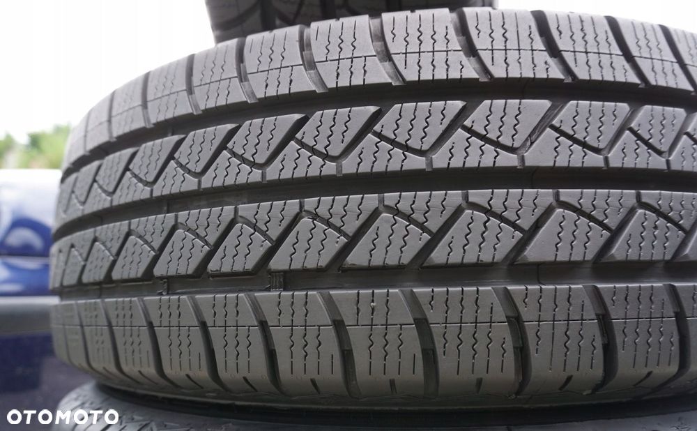 Goodyear Vector 4seasons Cargo 215/65R16C 106T W16 - 11