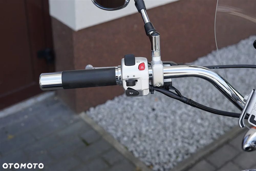 Suzuki VL 800 Volusia - Boulevard C50 - 16