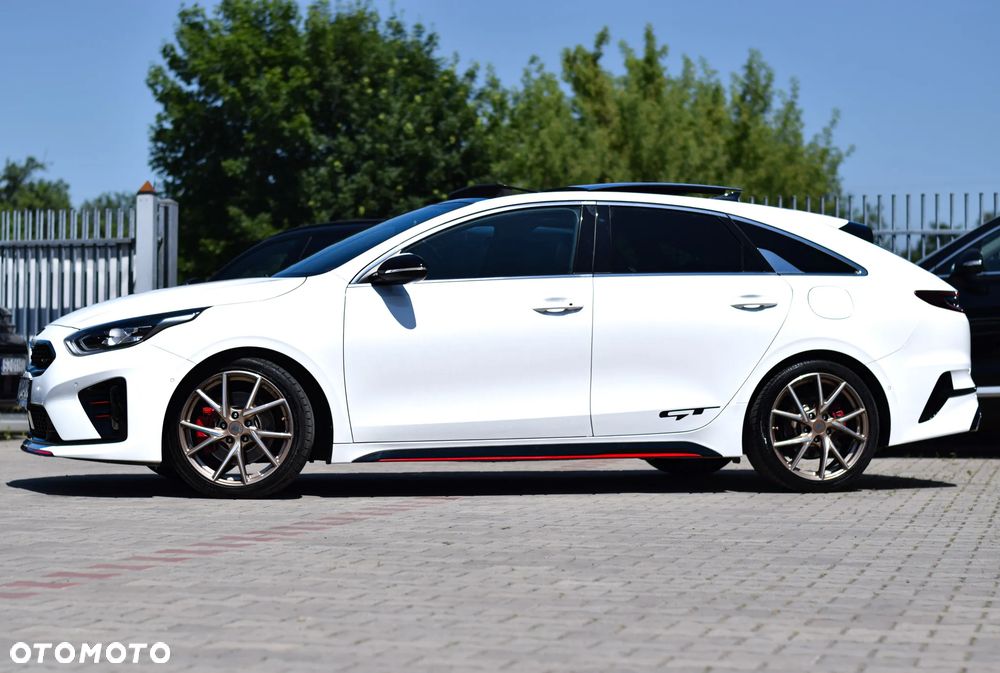 Kia ProCeed 1.6 T-GDI GT DCT - 30