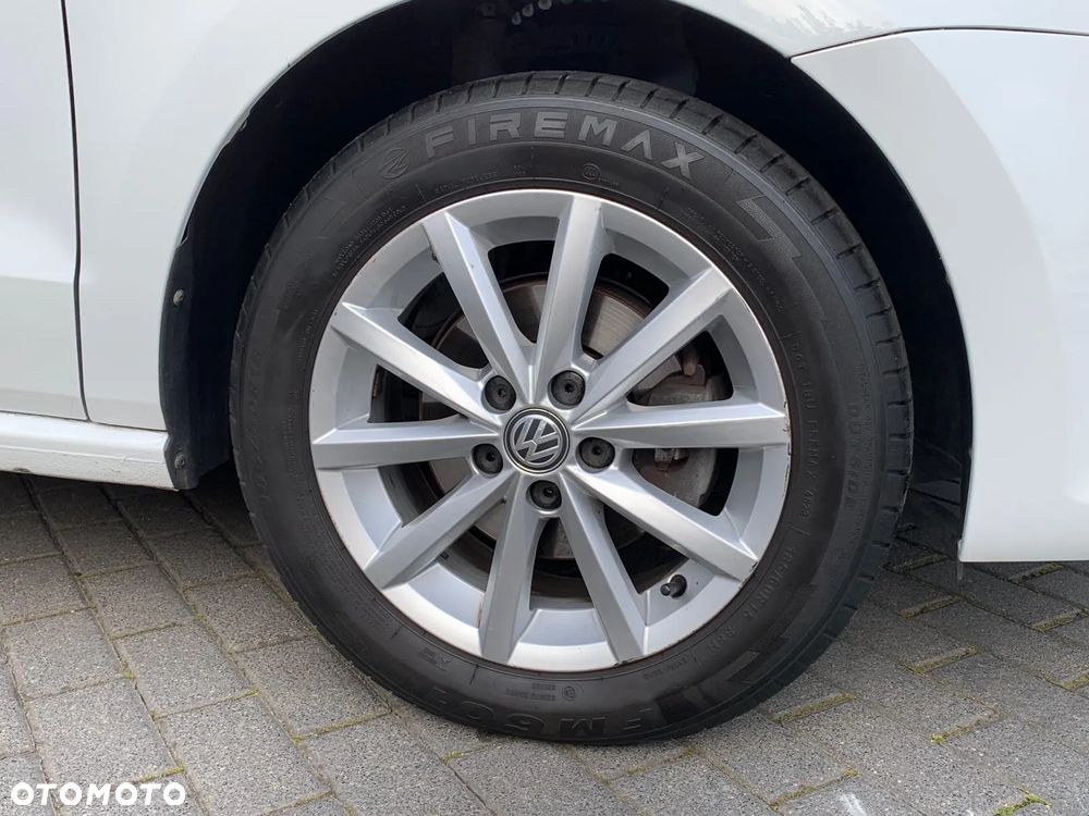 Volkswagen Polo 1.2 TSI Blue Motion Technology Lounge - 4