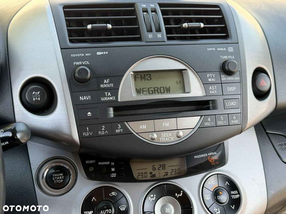 Toyota RAV4 2.2 D-4D Prestige - 8
