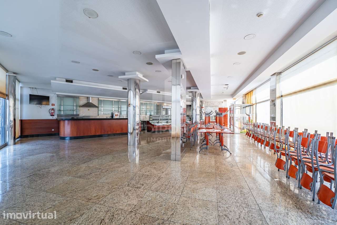 Café / Restaurante Totalmente Equipado e Pronto a Operar em Leça do Ba - Grande imagem: 4/31