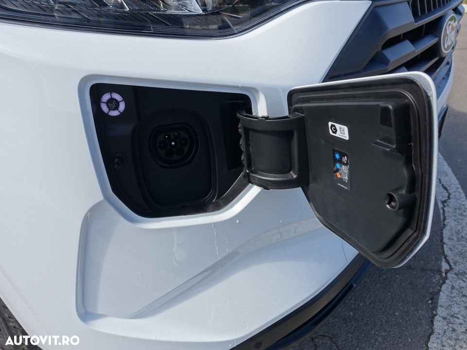 Ford Transit Custom - 13