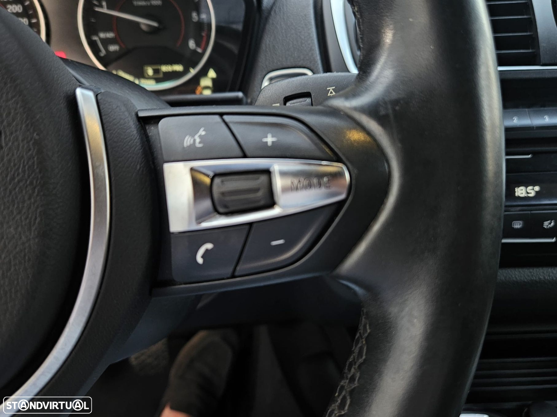 BMW 118 d Pack M - 18