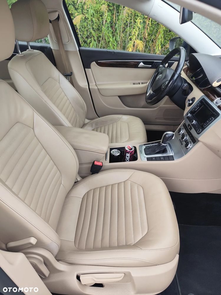 Volkswagen Passat - 7