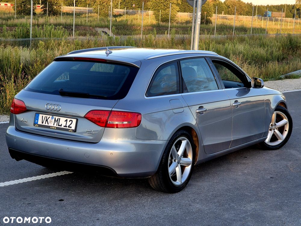 Audi A4 Avant - 4
