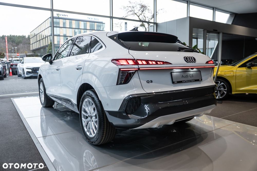Audi Q3 Sportback - 3
