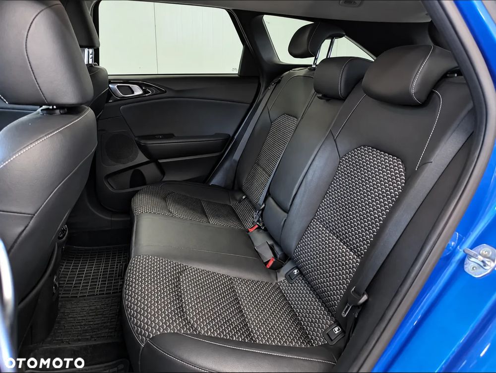 Kia Ceed 1.5 T-GDI Business Line Plus - 8