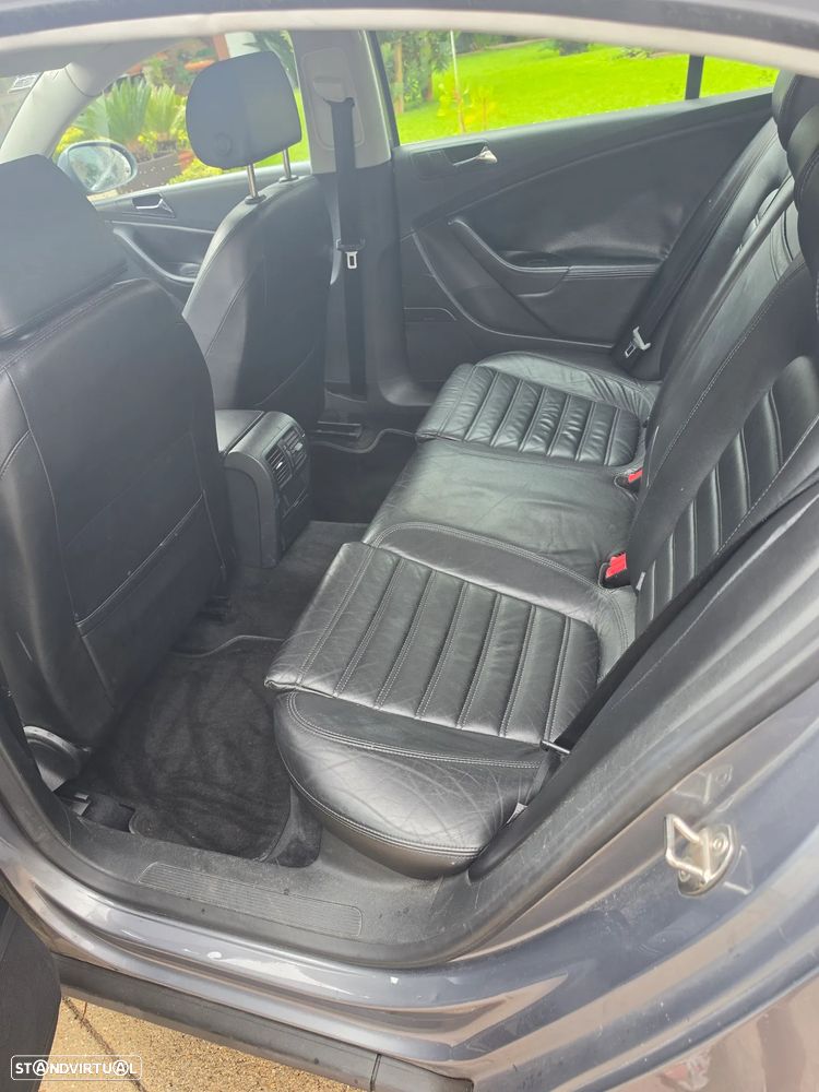 VW Passat - 13