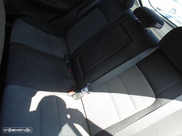 Para Peças Mazda 6 Três Volumes (Gg) - 5