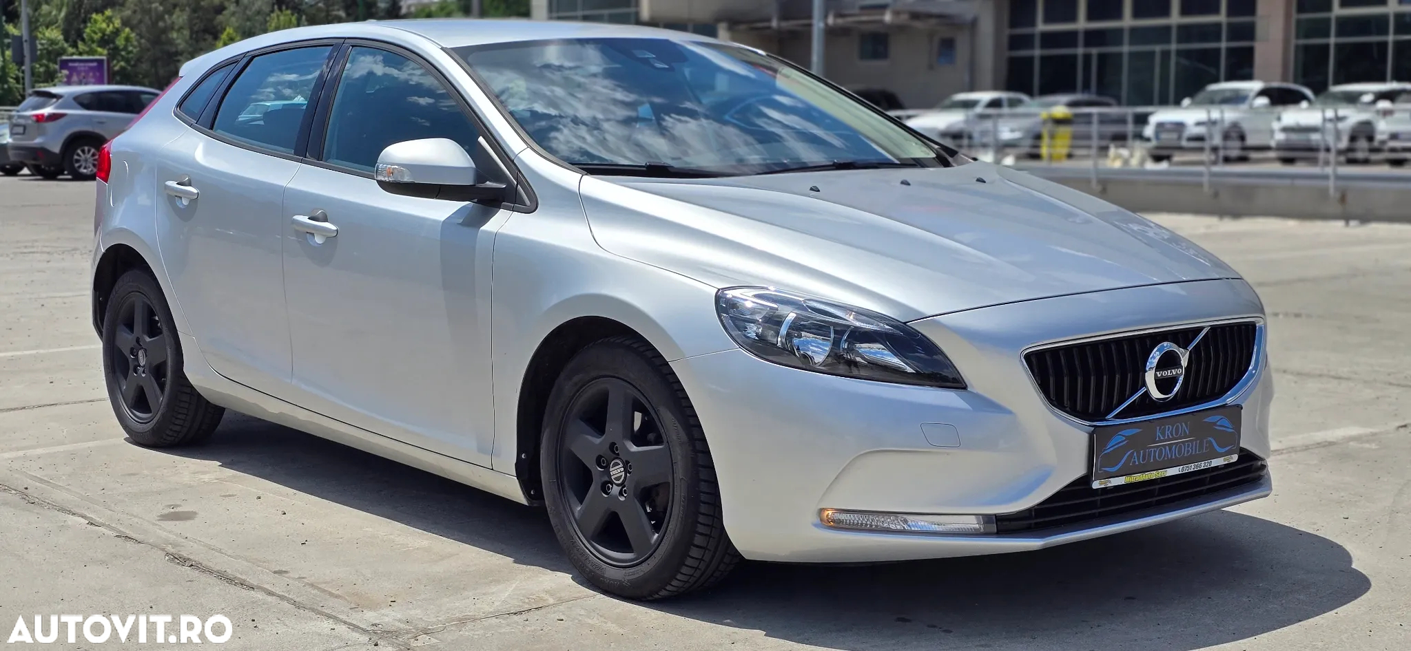 Volvo V40 D2 DRIVe Momentum - 19