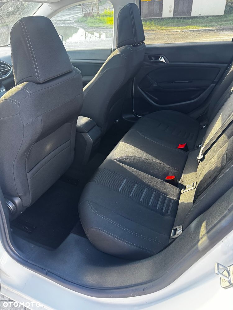 Peugeot 308 1.6 THP Active - 8