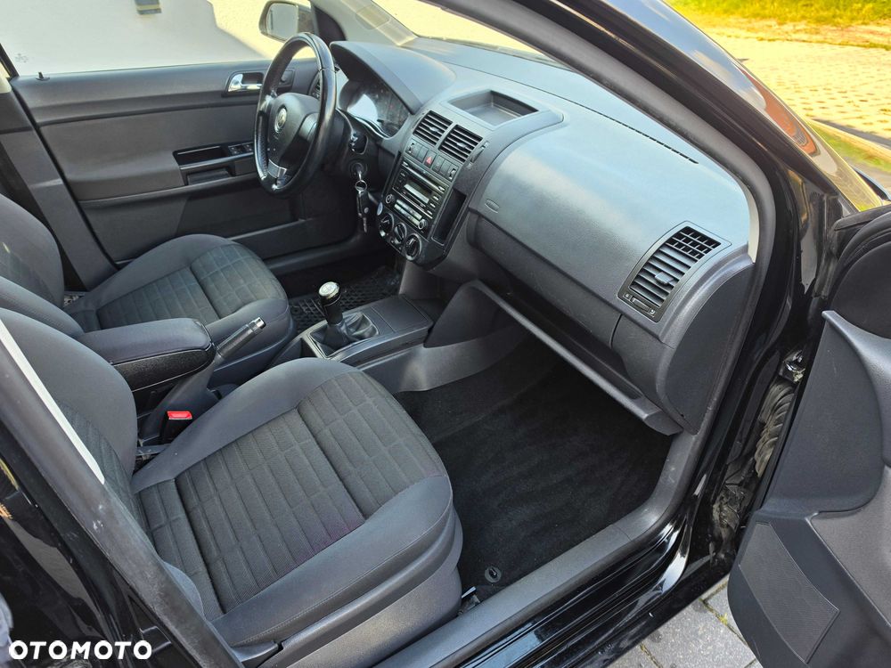 Volkswagen Polo - 8