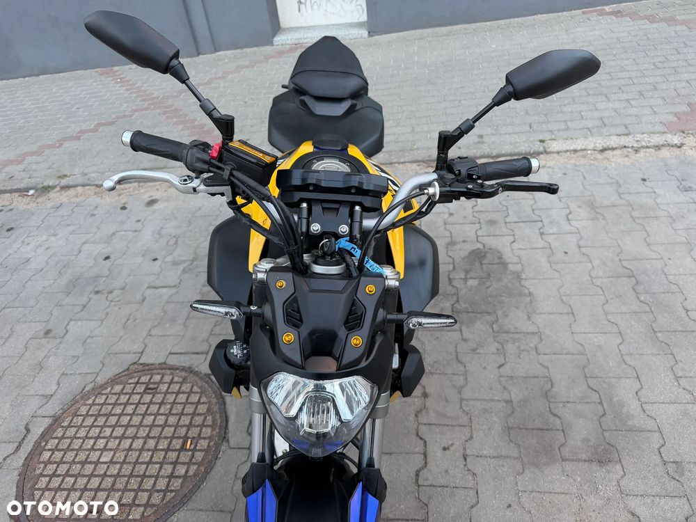 Yamaha MT - 7
