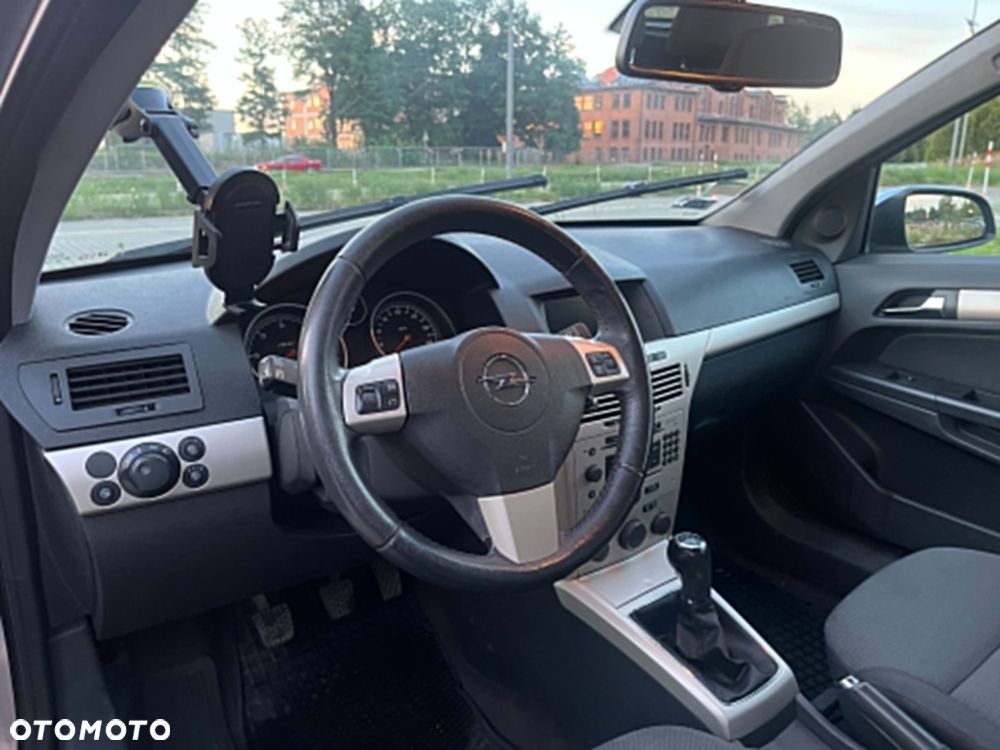Opel Astra 1.9 CDTI - 2