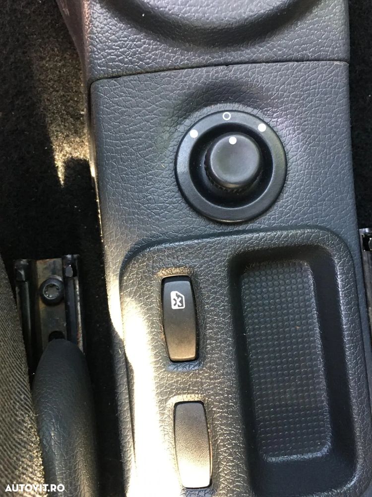 Dacia Logan - 6