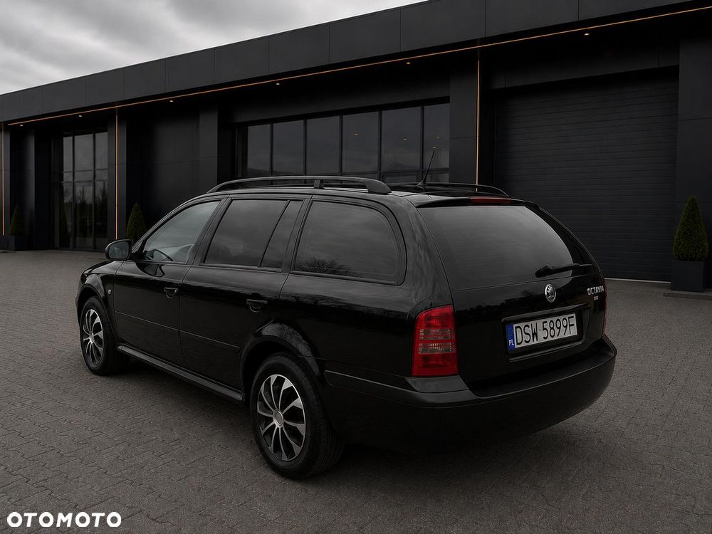 Skoda Octavia 1.6 Tour - 8