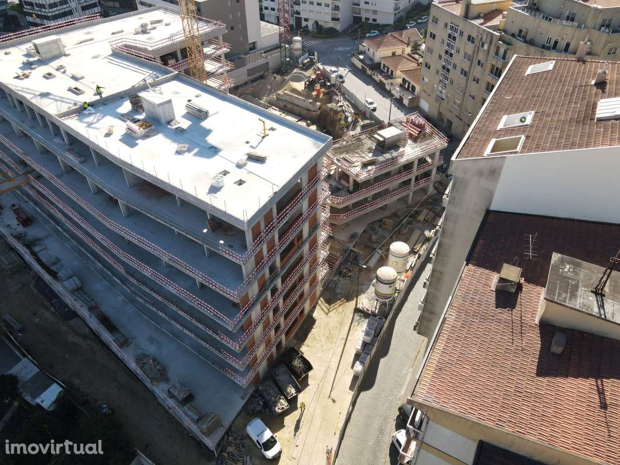 T1 Novo c/ Varanda no Centro de Gaia - Empreendimento Park Square - Grande imagem: 3/25