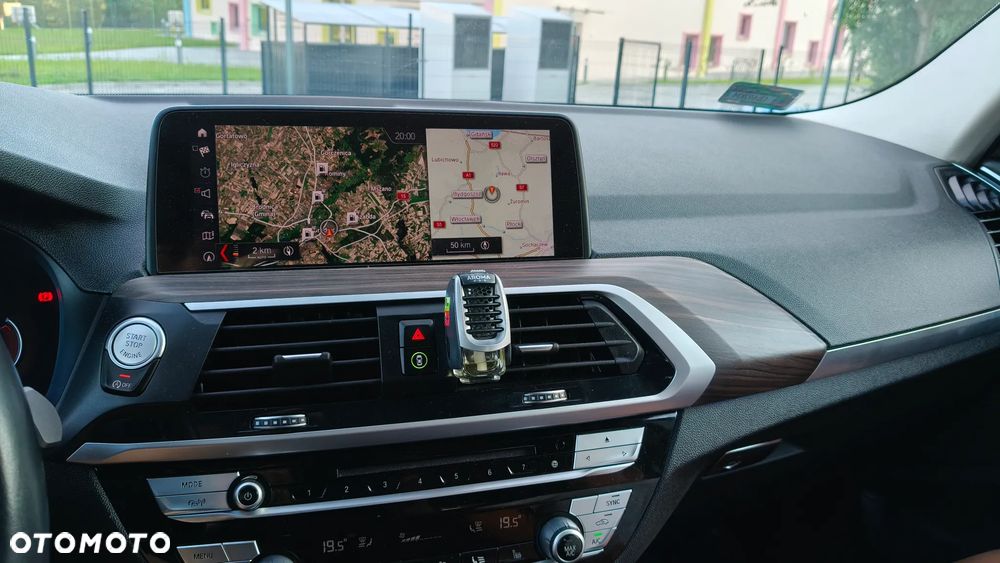 BMW X3 sDrive18d Luxury Line - 7