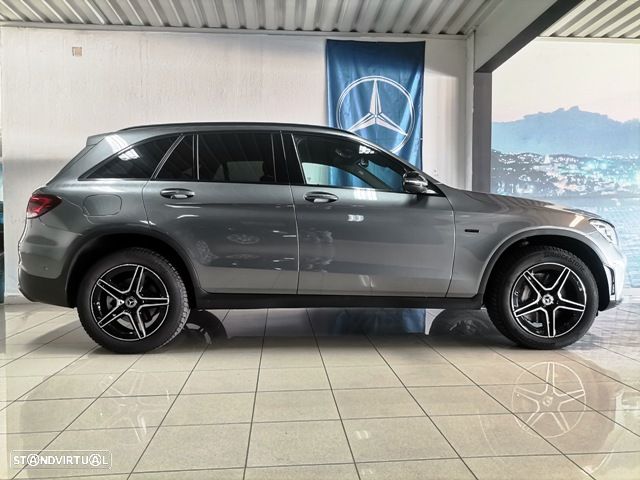 Mercedes-Benz GLC 300 de 4Matic 9G-TRONIC AMG Line - 2