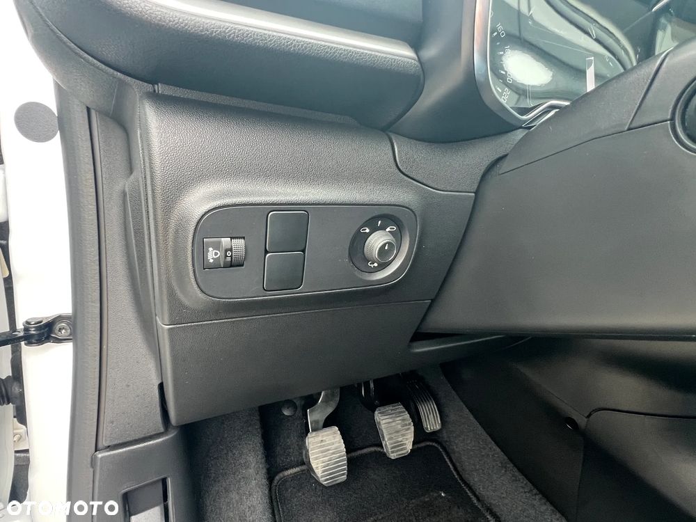 Citroën C3 1.2 PureTech Shine - 16