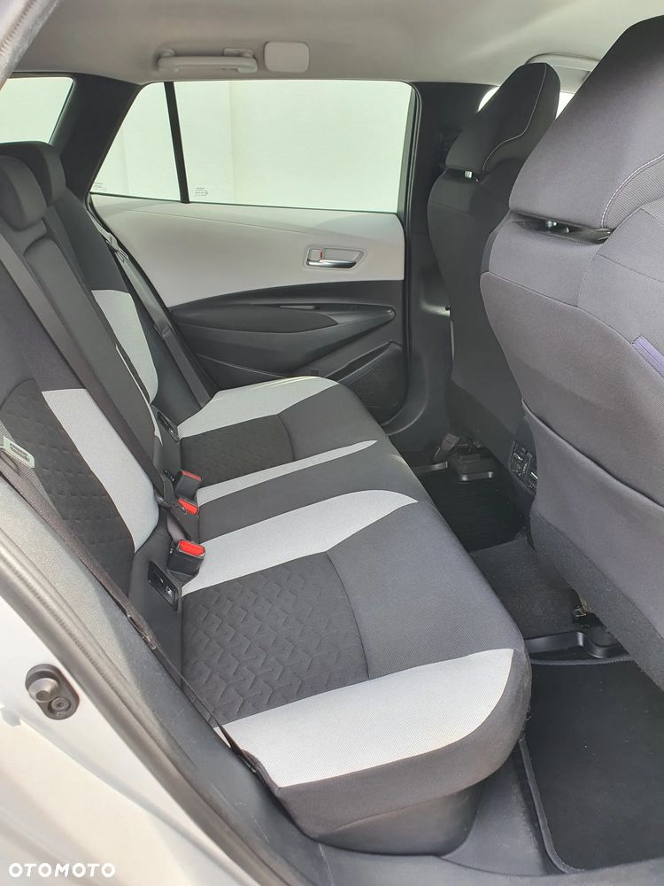 Toyota Corolla - 23