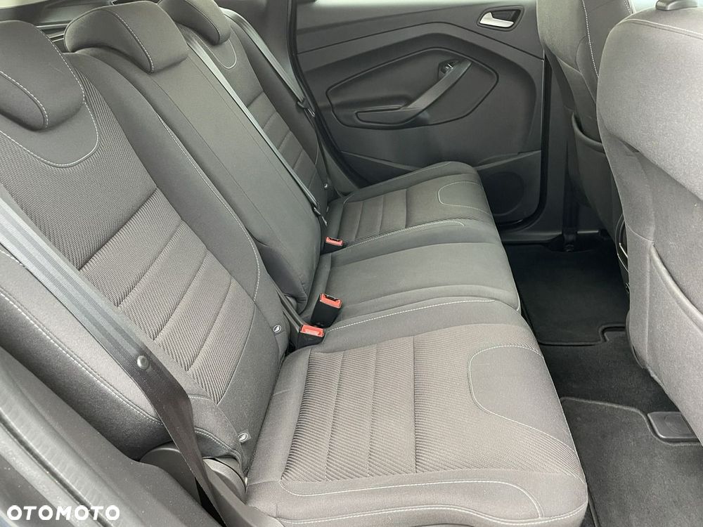 Ford Kuga 1.5 EcoBoost 2x4 ST-Line - 16