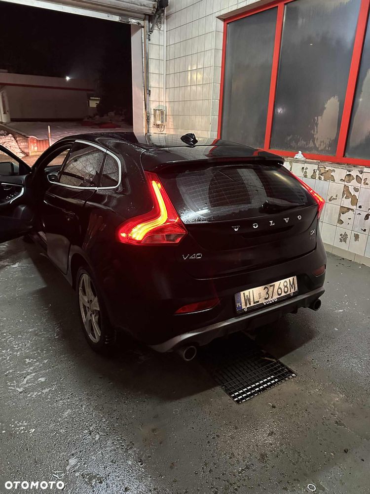 Volvo V40 D4 Drive-E R-Design Momentum - 17
