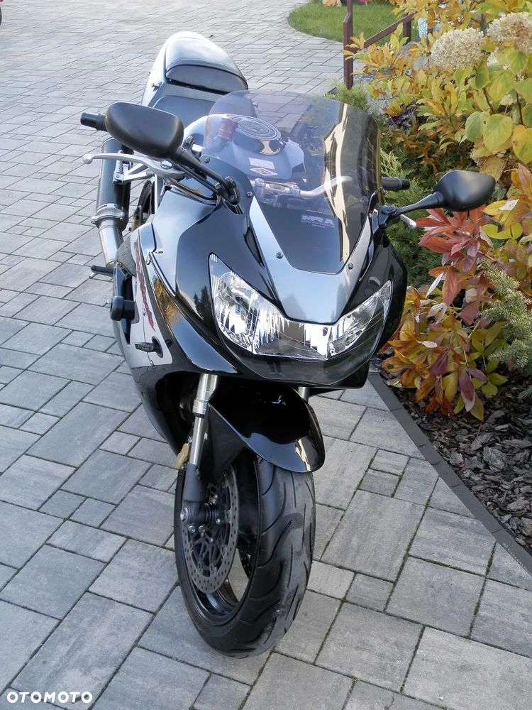 Honda CBR - 7