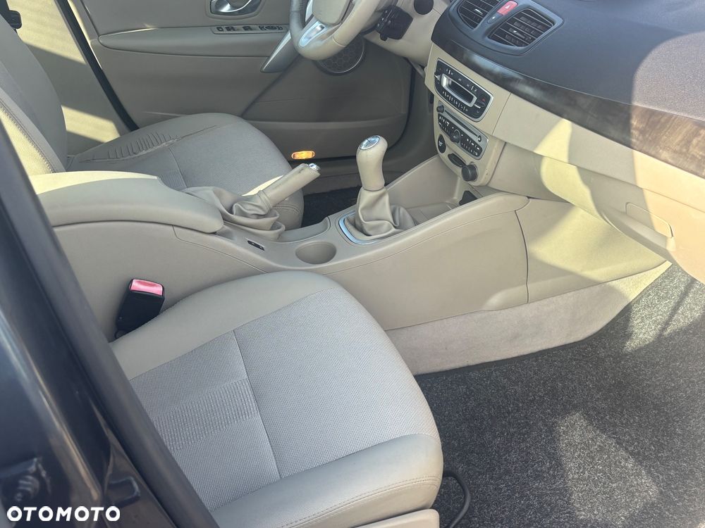 Renault Fluence 1.6 16V 110 Dynamique - 22