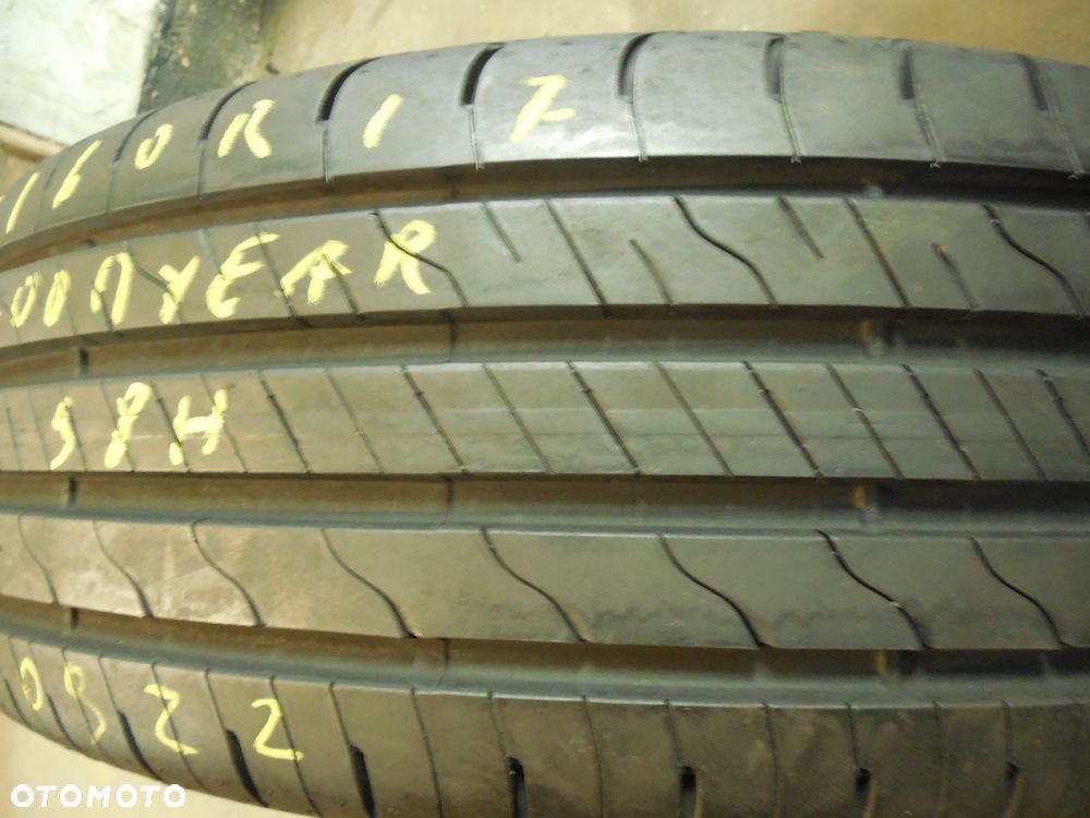 OPONY  215/60R17 GOODYEAR EFFICIENT GRIP PERFORMANCE 2 DOT 2122 8MM - 4