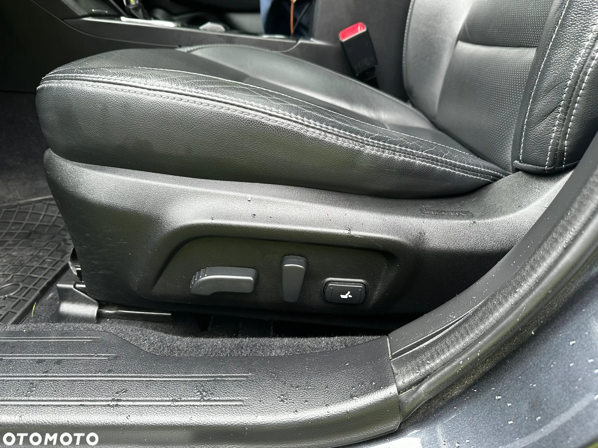 Subaru Outback 2.0D Exclusive Lineartronic - 13