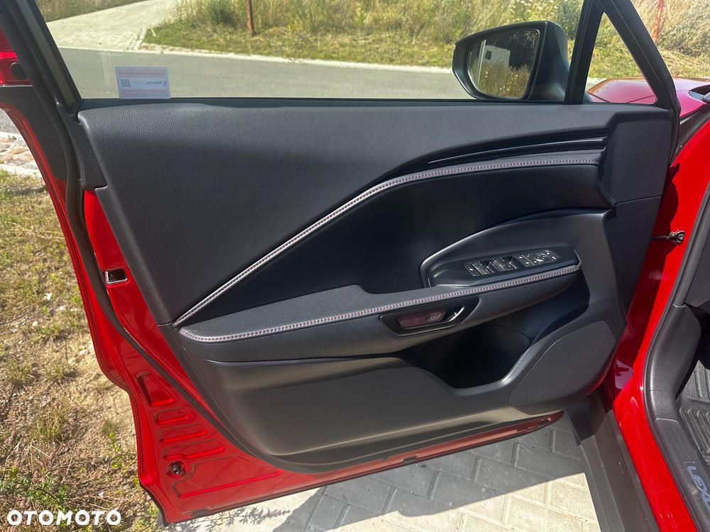 Lexus LBX 1.5 Hybrid Emotion - 10