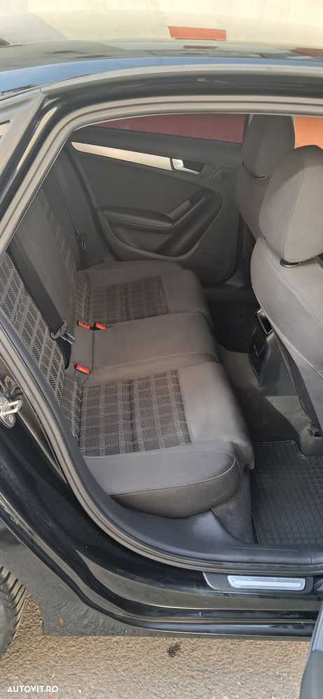 Audi A4 2.0 TDI B8 - 7