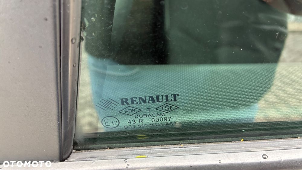 Renault Clio - 19