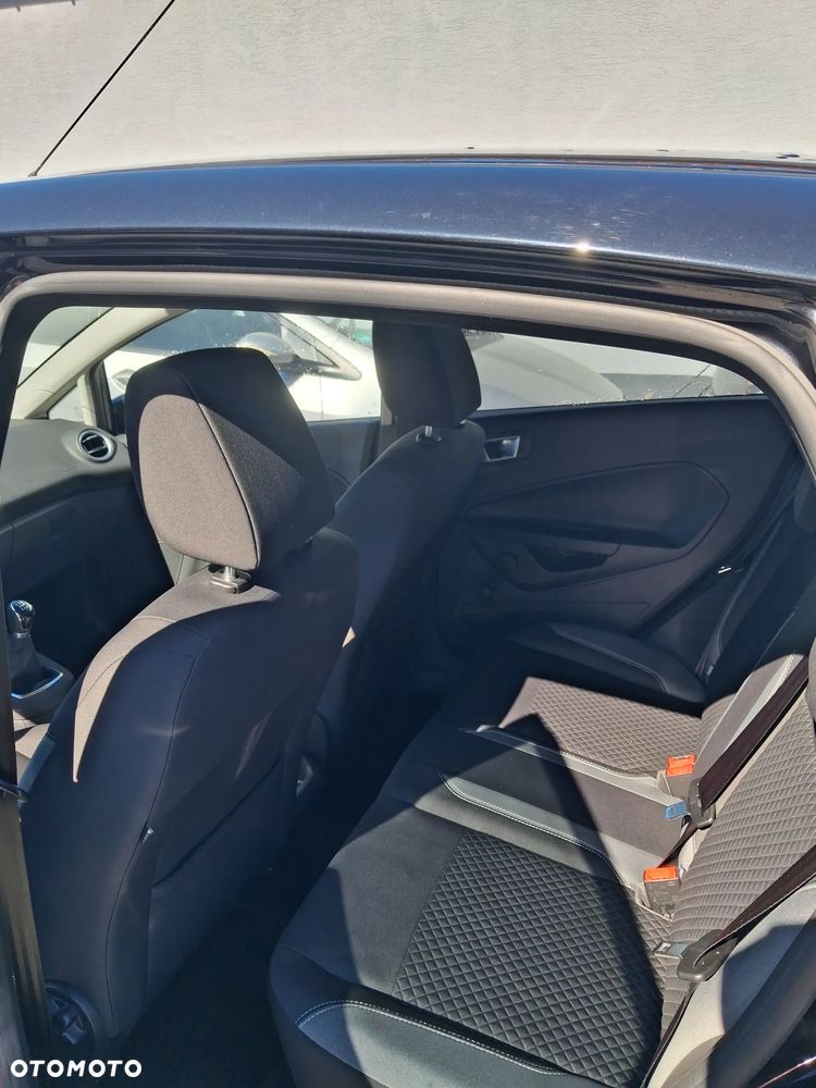 Ford Fiesta - 17