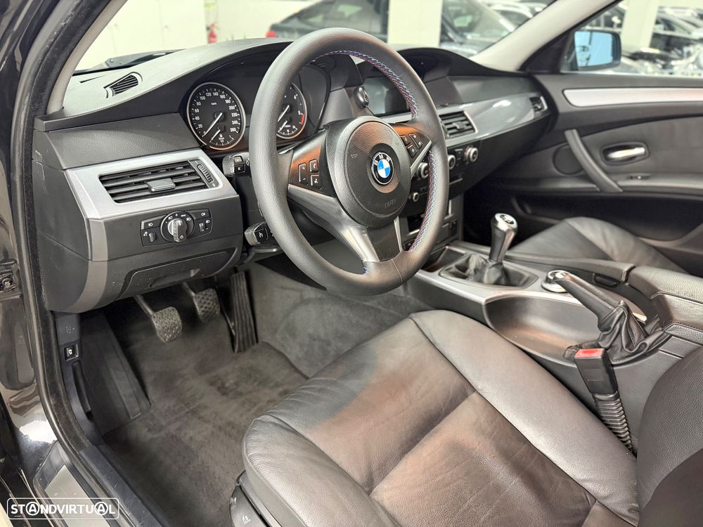 BMW 520 d Touring - 16