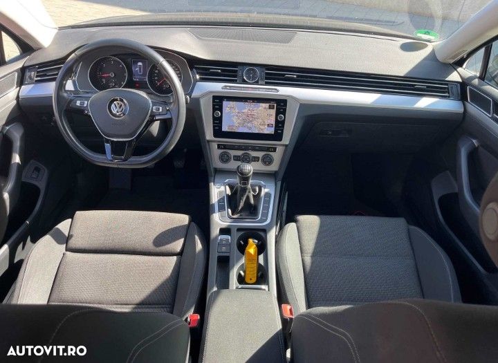 Volkswagen Passat - 5