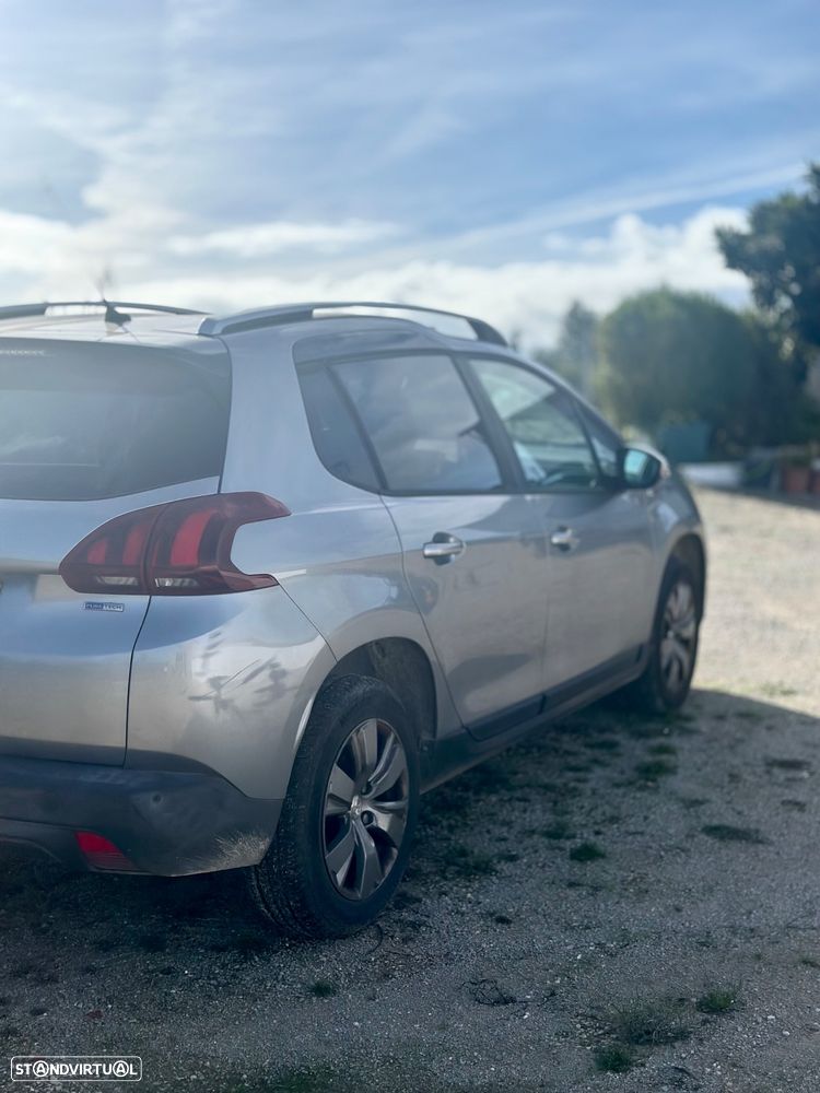 Peugeot 2008 1.2 PureTech Style - 15