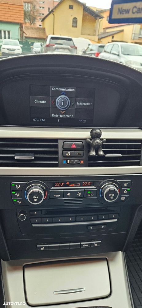 BMW Seria 3 318d - 10